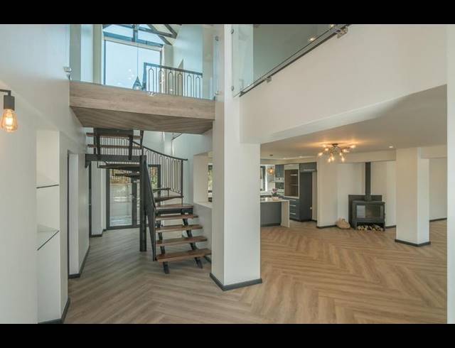 4 BEDROOM HOUSE FOR SALE IN SCOTT ESTATE